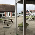 Klintholm Marina Park Bed & Breakfast