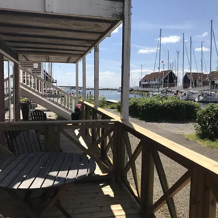 Bed & Breakfast Klintholm Marina Park