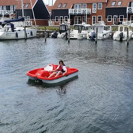 Bed & Breakfast Klintholm Marina Park Borre