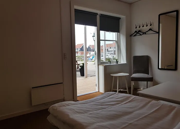 Bed & Breakfast Klintholm Marina Park Borre